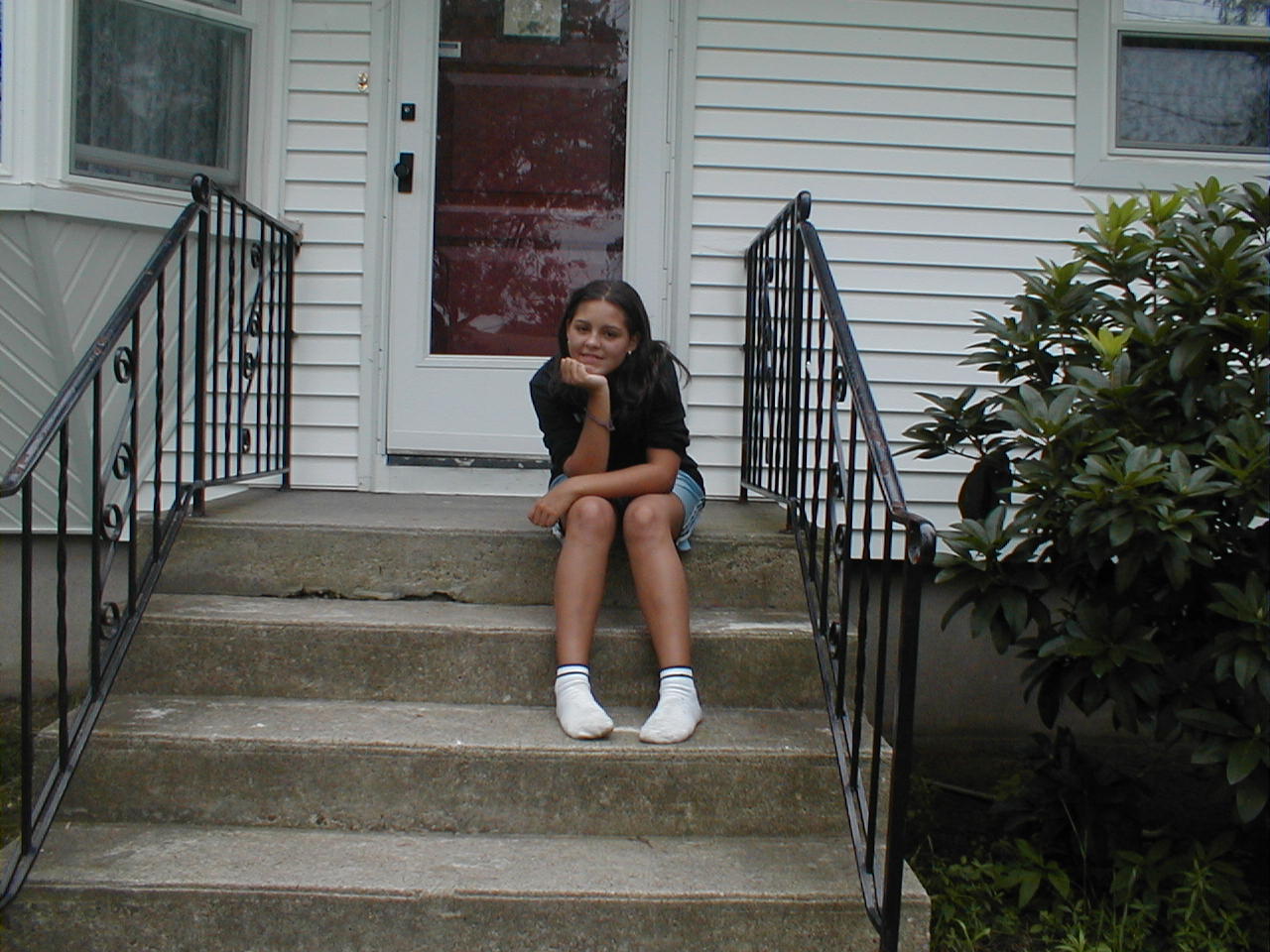 Vanessa, My Cousin thats a FIENE..lol right nito